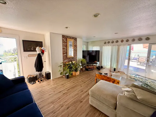 $2,995,000 | 2347 Shelby Street, Summerland, CA 93067