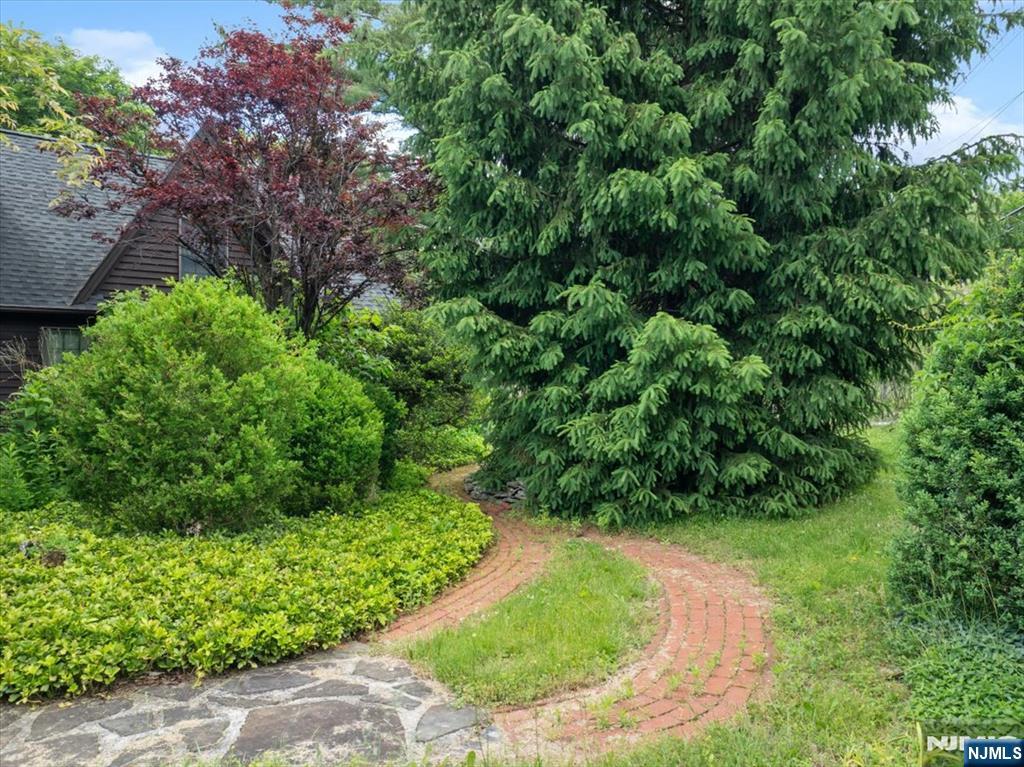 148 Spring Valley Road Montvale, NJ 07645 - Photo 25 of 31