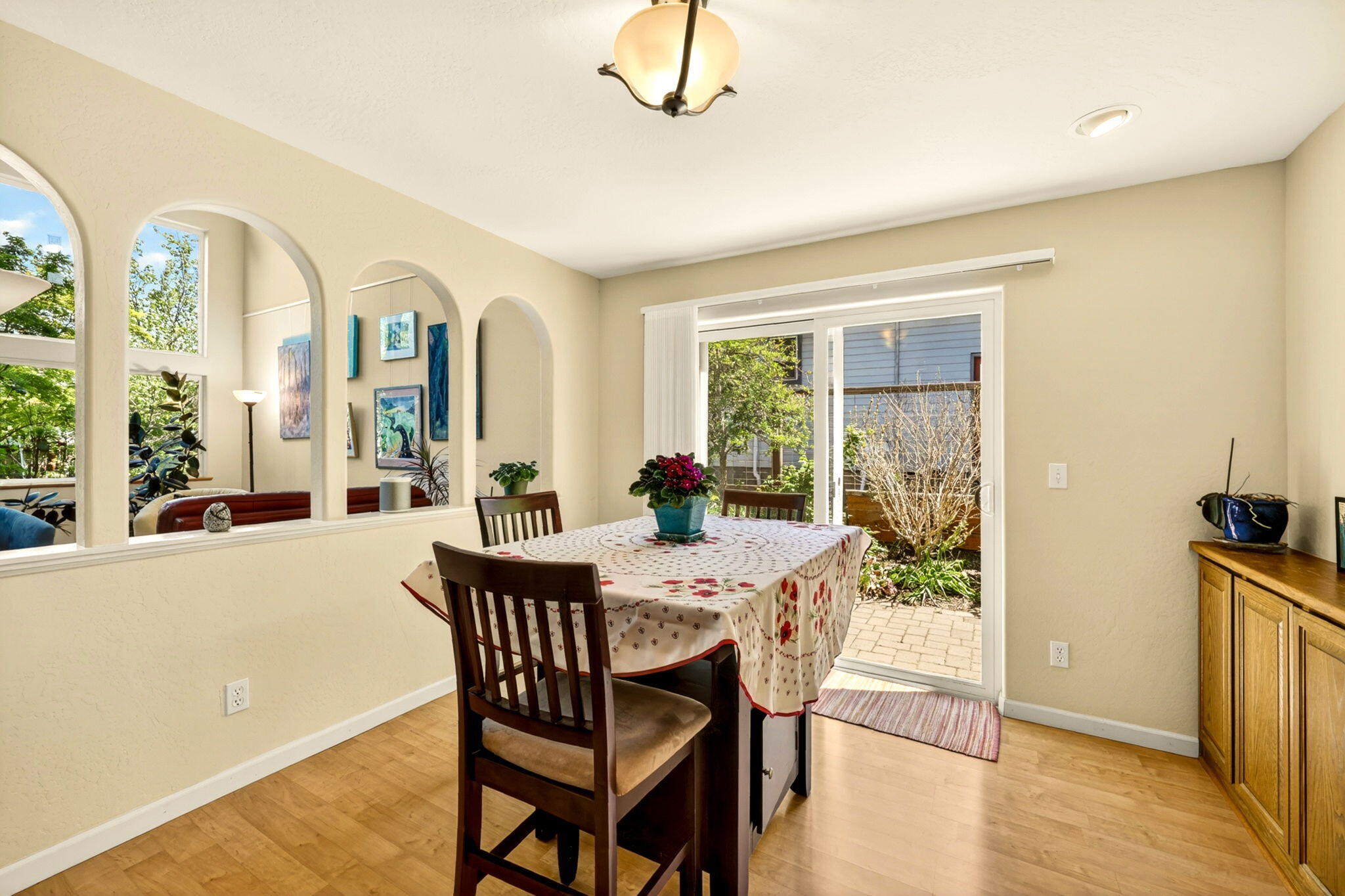 1501 Lithia Way Talent, OR 97540 - Photo 11 of 34 10