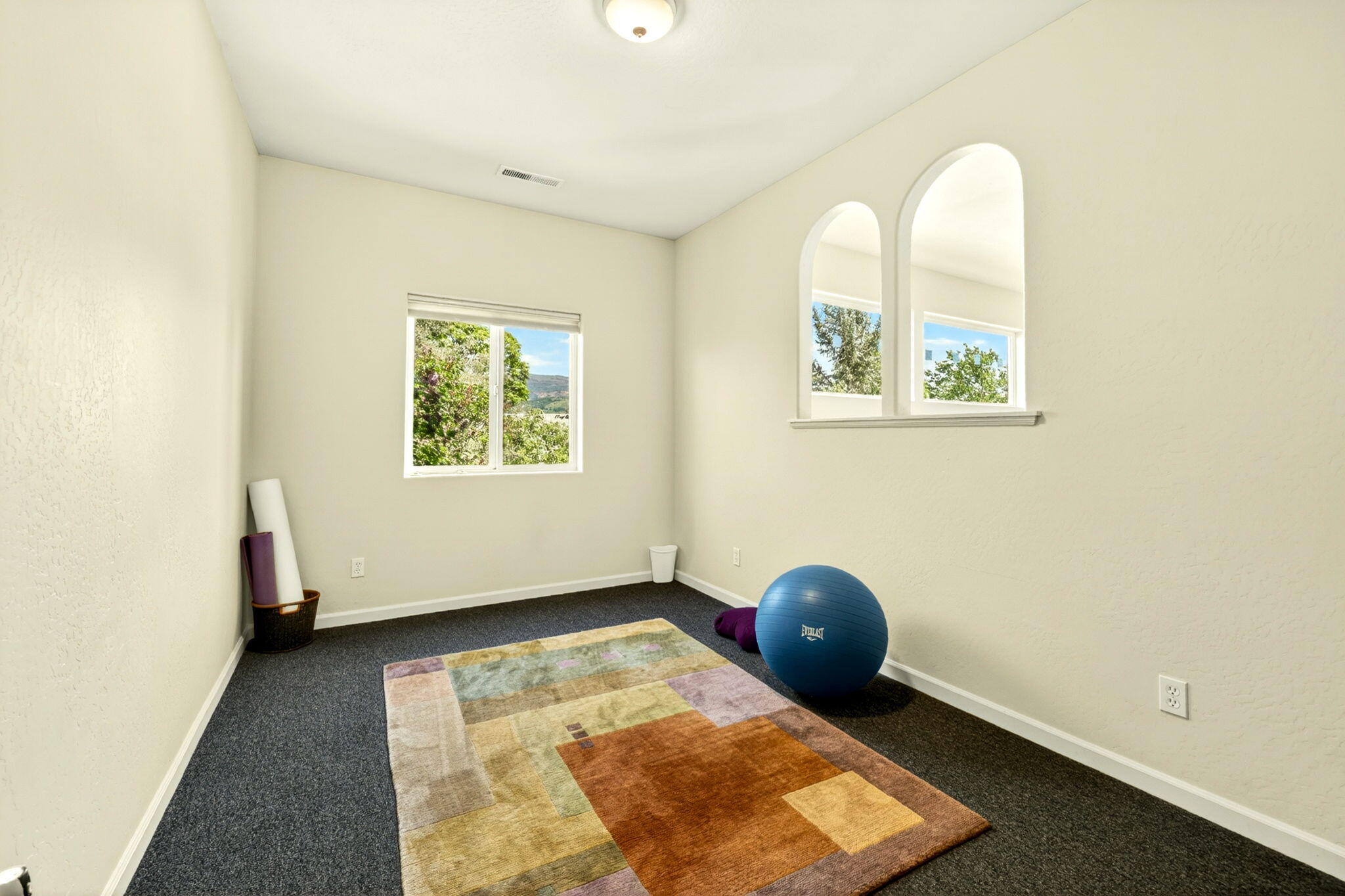 1501 Lithia Way Talent, OR 97540 - Photo 26 of 34 25