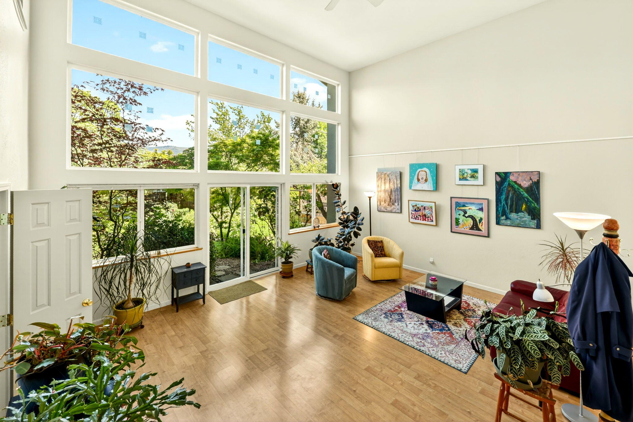 1501 Lithia Way Talent, OR 97540 - Photo 5 of 34 4
