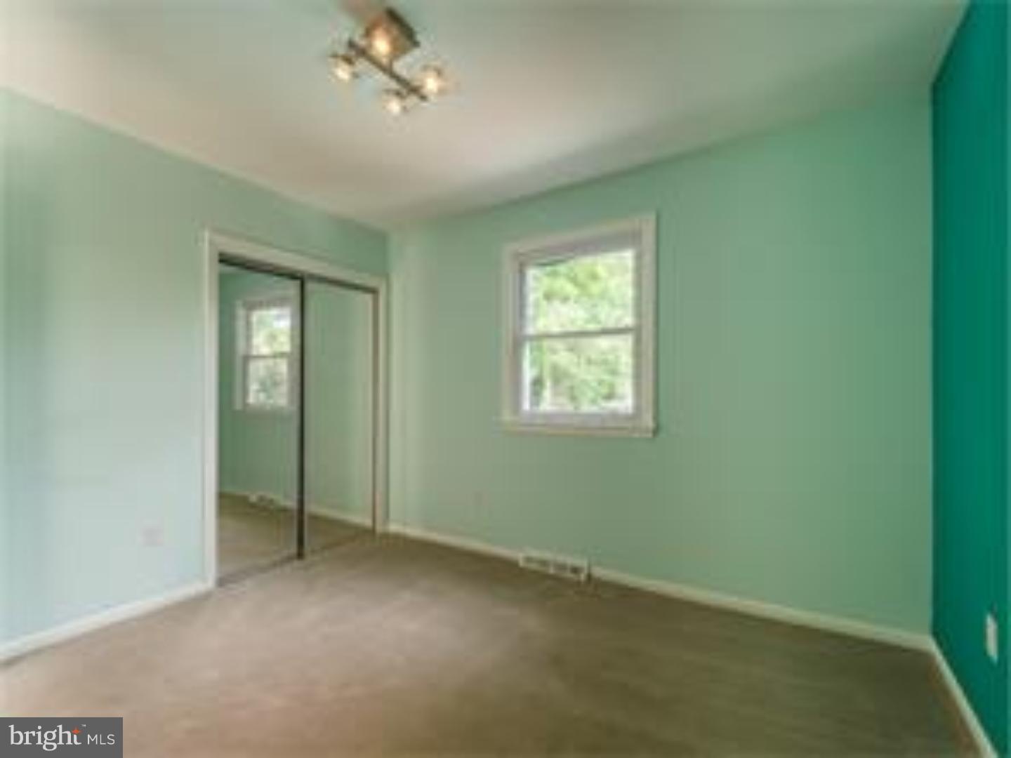 114 Hart Road Cherry Hill, NJ 08034 - Photo 15 of 25