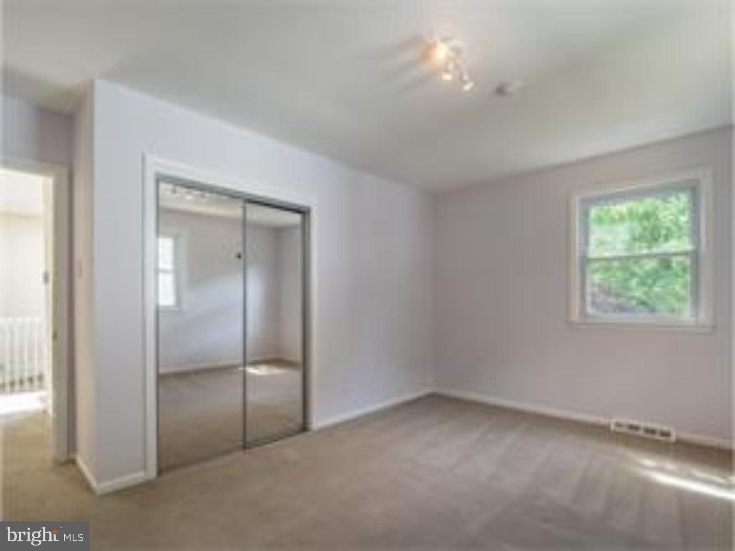 114 Hart Road Cherry Hill, NJ 08034 - Photo 16 of 25