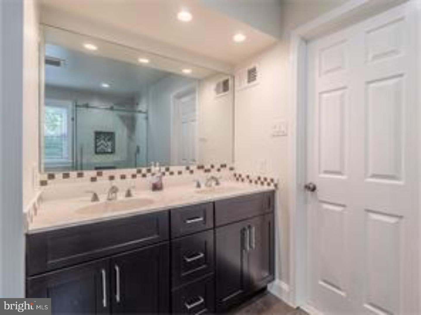 114 Hart Road Cherry Hill, NJ 08034 - Photo 20 of 25