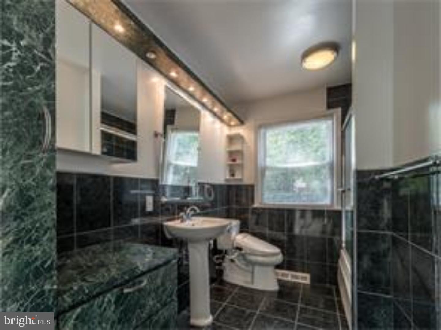 114 Hart Road Cherry Hill, NJ 08034 - Photo 22 of 25