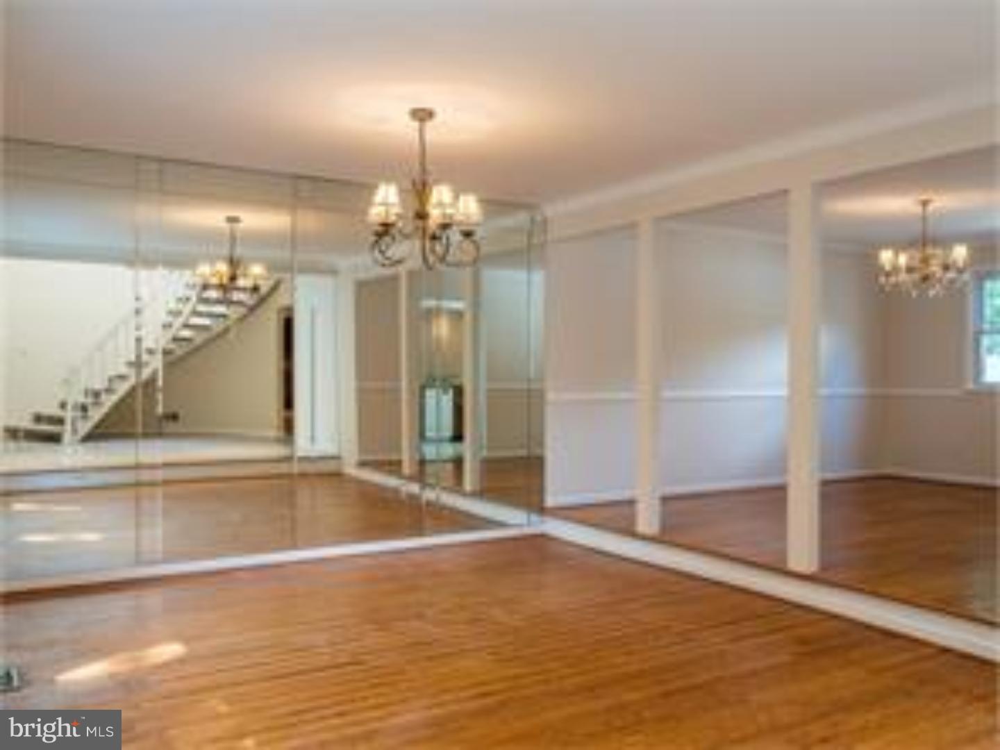 114 Hart Road Cherry Hill, NJ 08034 - Photo 4 of 25