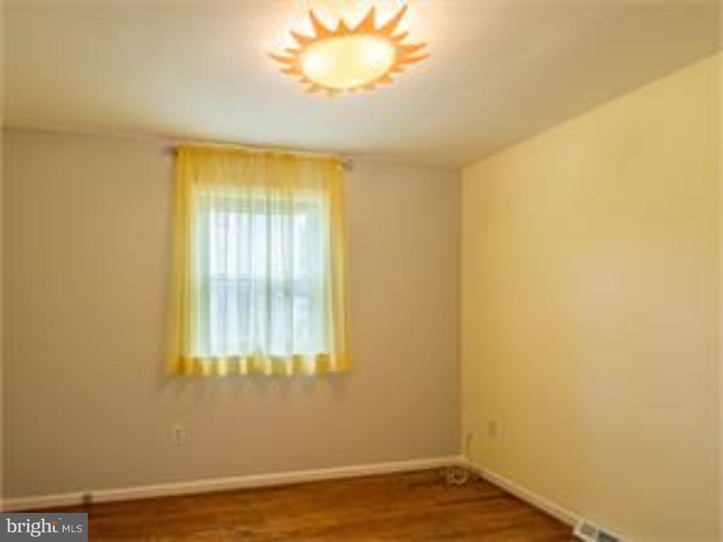 114 Hart Road Cherry Hill, NJ 08034 - Photo 10 of 25