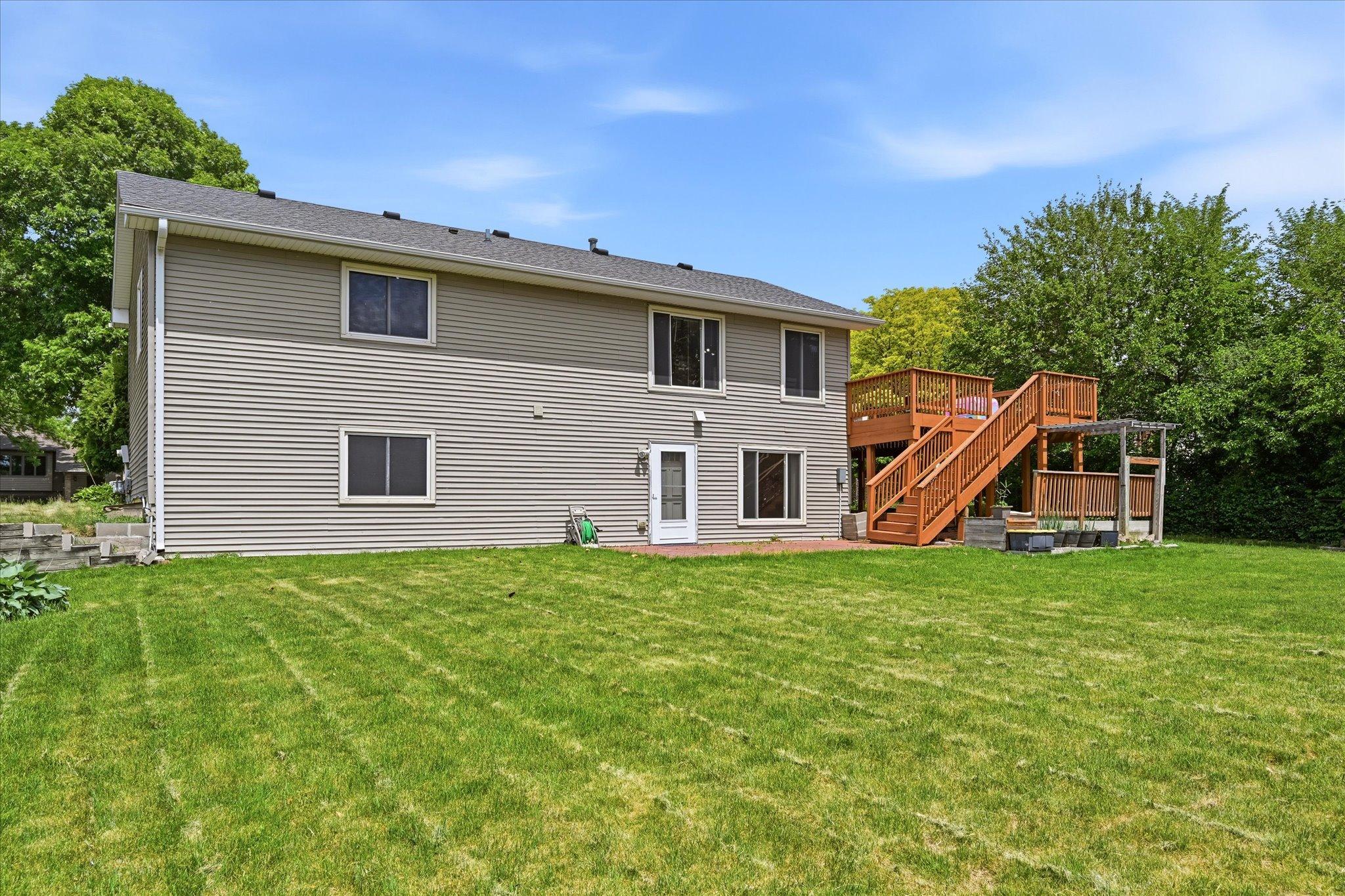 4516 Whitetail Way Eagan, MN 55123 - Photo 7 of 46