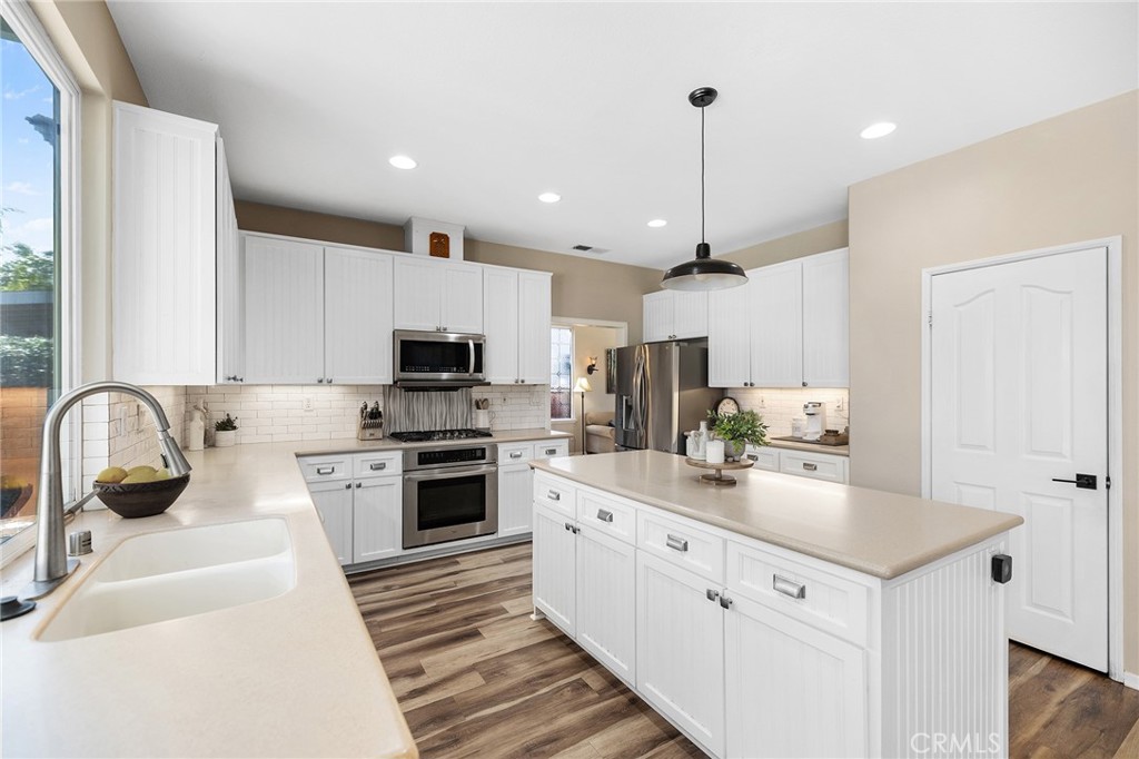 29687 Rossiter Road Murrieta, CA 92563 - Photo 15 of 65