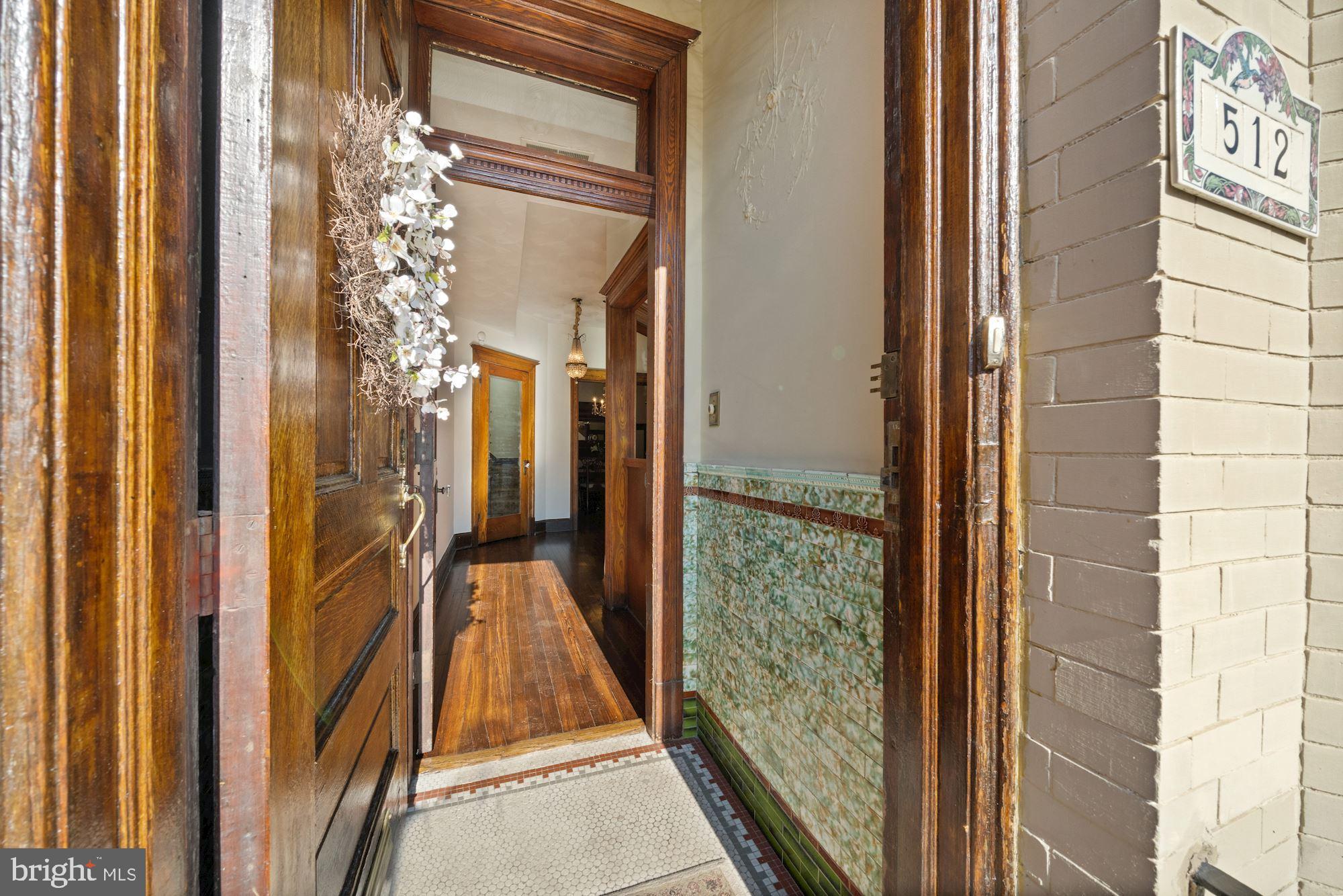 512 Seward Square Southeast Washington, DC 20003 - Photo 2 of 42