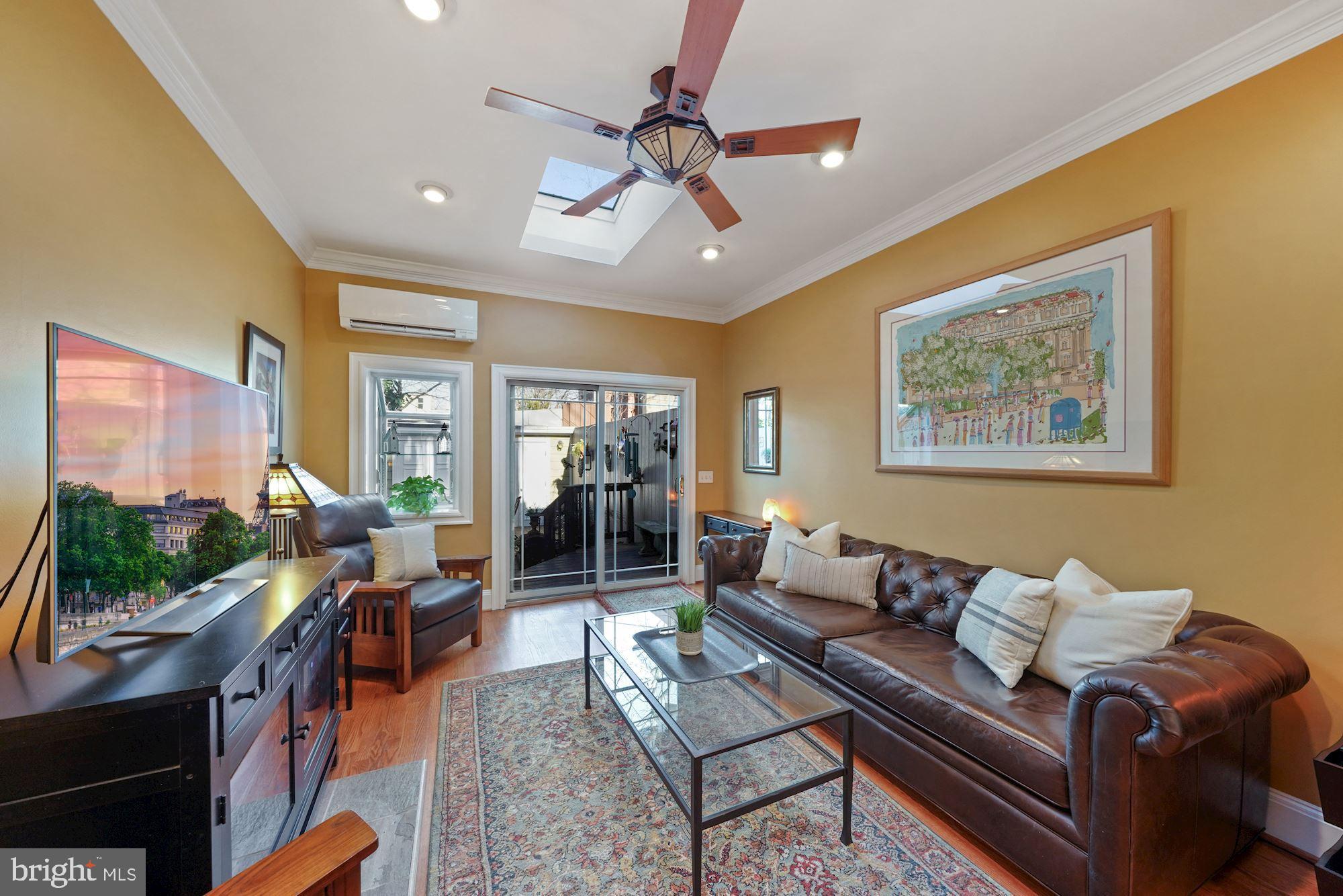 512 Seward Square Southeast Washington, DC 20003 - Photo 12 of 42