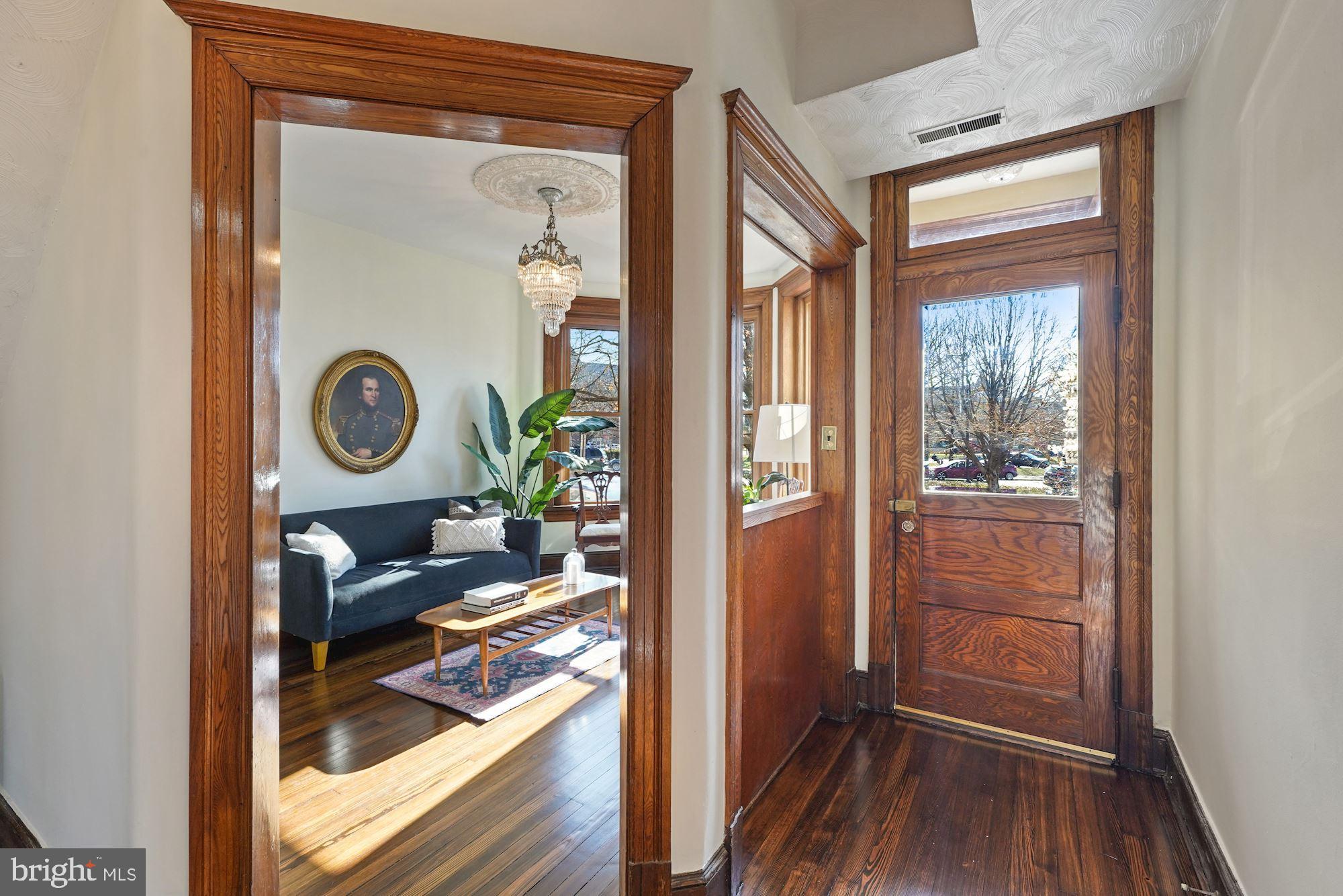 512 Seward Square Southeast Washington, DC 20003 - Photo 3 of 42