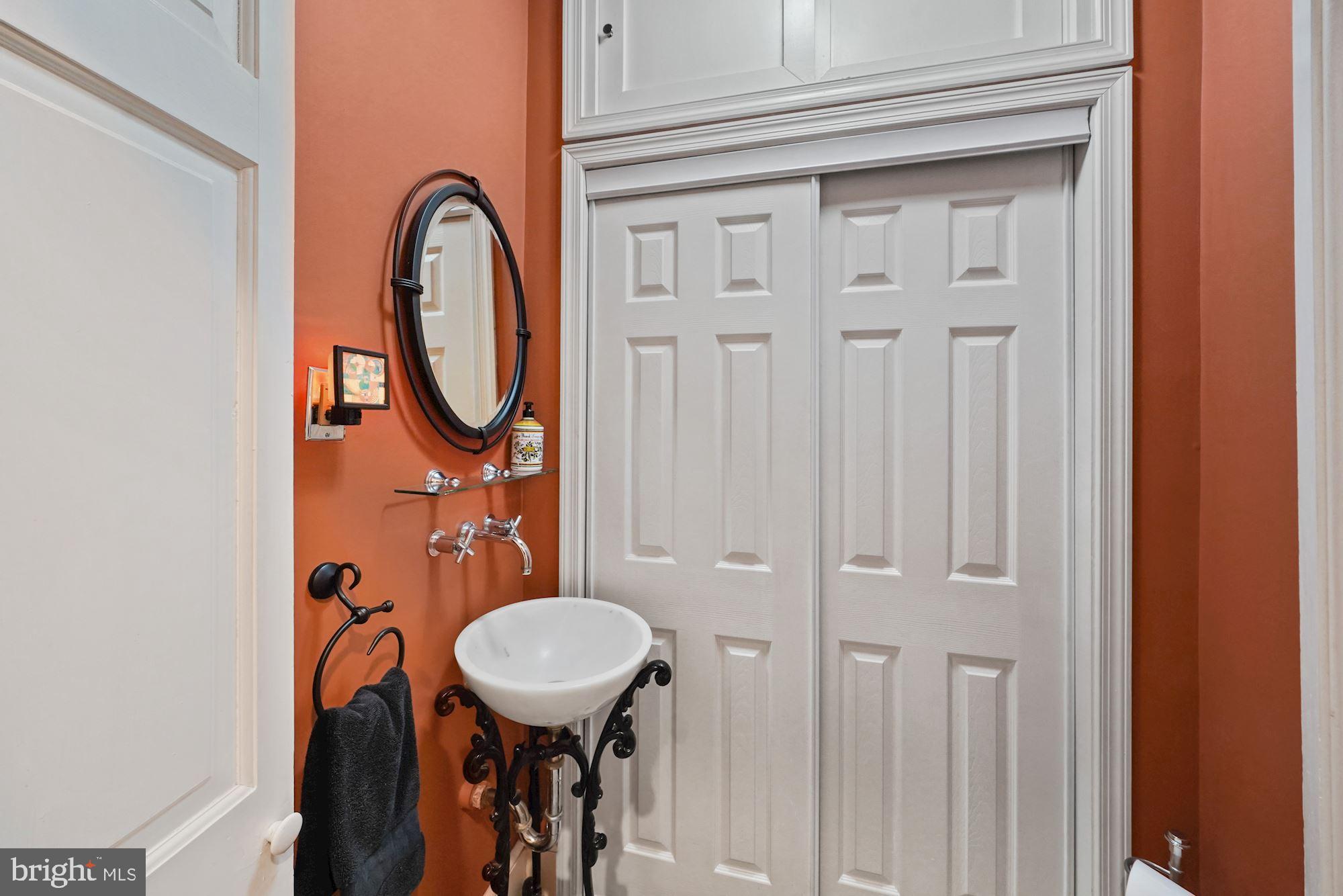 512 Seward Square Southeast Washington, DC 20003 - Photo 8 of 42