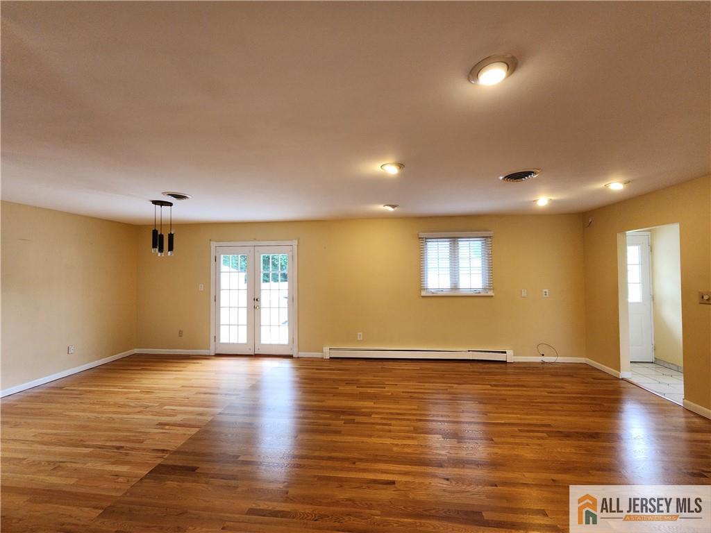 968 New Dover Road Edison, NJ 08820 - Photo 5 of 25