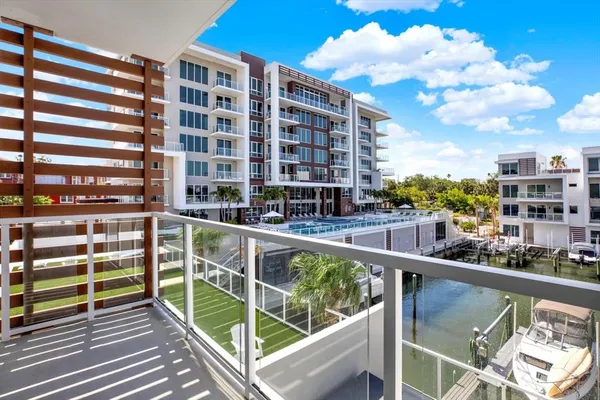$805,000 | 920 North Osceola Avenue, Unit 301, Clearwater, FL 33755