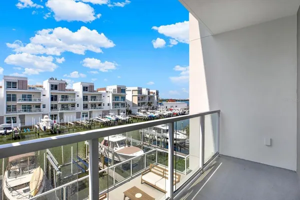 $805,000 | 920 North Osceola Avenue, Unit 301, Clearwater, FL 33755