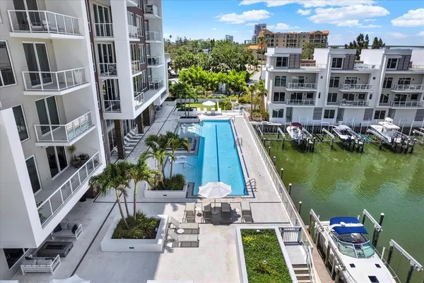 $805,000 | 920 North Osceola Avenue, Unit 301, Clearwater, FL 33755