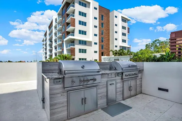 $805,000 | 920 North Osceola Avenue, Unit 301, Clearwater, FL 33755