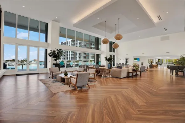 $805,000 | 920 North Osceola Avenue, Unit 301, Clearwater, FL 33755