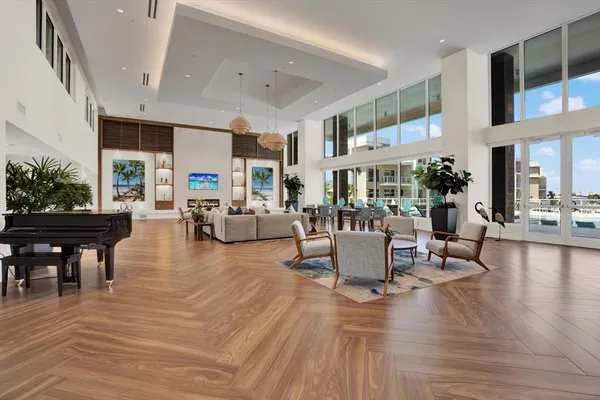 $805,000 | 920 North Osceola Avenue, Unit 301, Clearwater, FL 33755