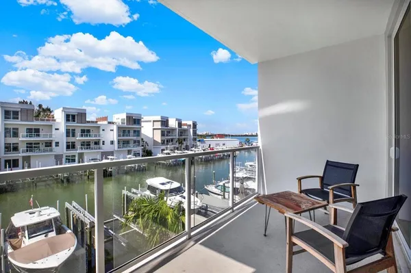 $805,000 | 920 North Osceola Avenue, Unit 301, Clearwater, FL 33755