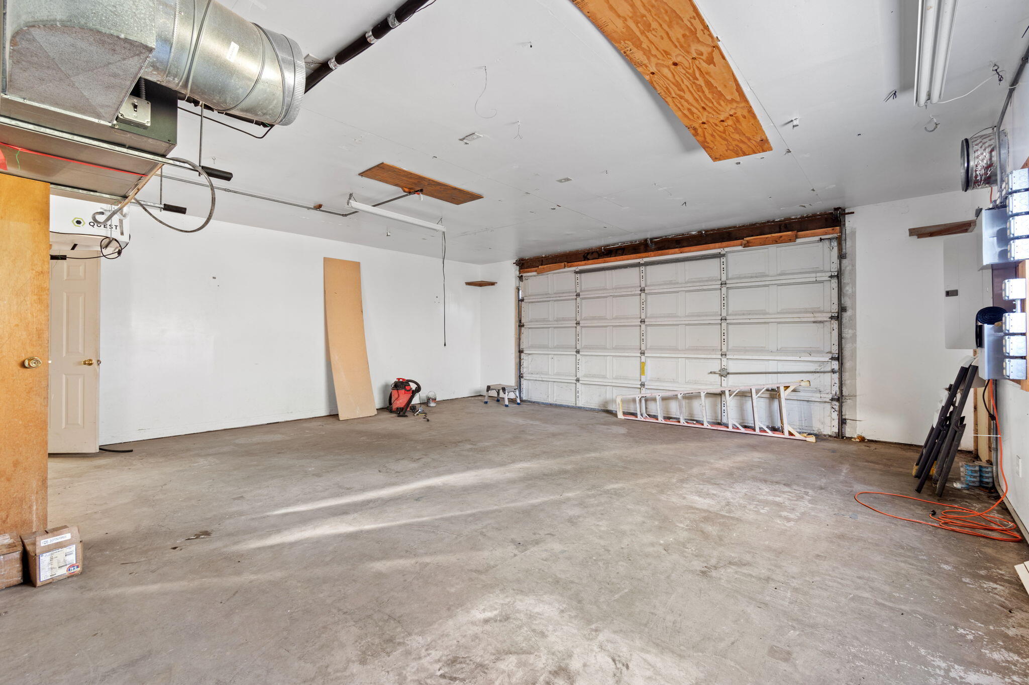 61 Kingston Road Fieldbrook, CA 95519 - Photo 35 of 48 a view of a garage