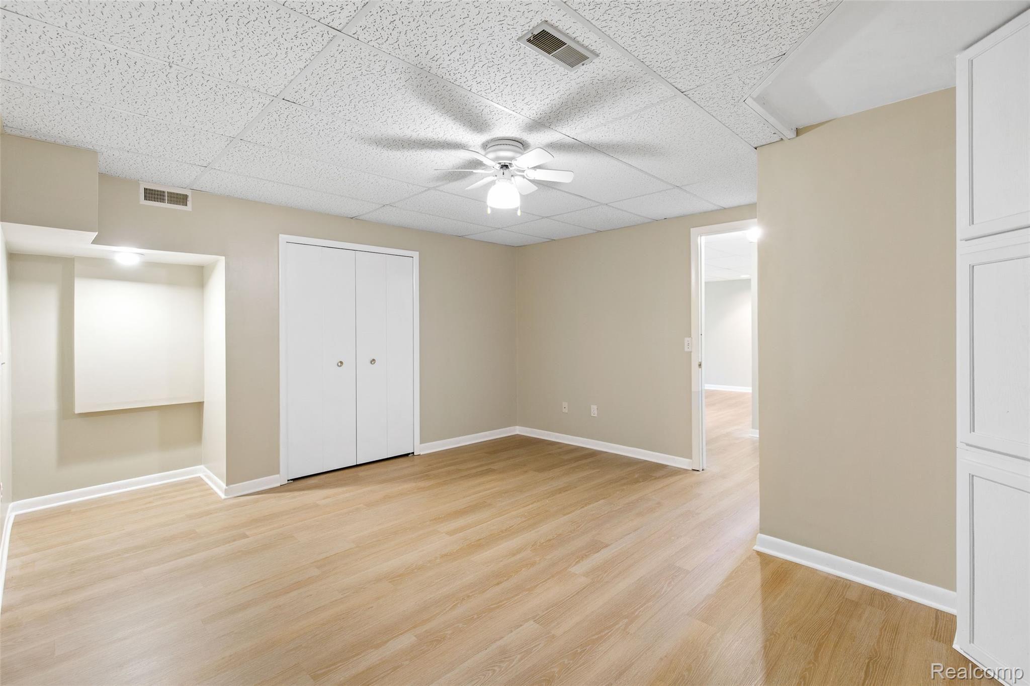 3327 Fairgrove Terrace Rochester, MI 48309 - Photo 38 of 55 592A6394.jpg