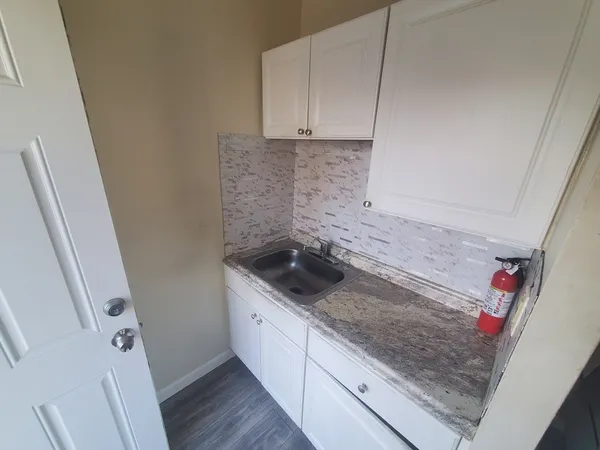 $2,100 | 14 Abbotsford Street, Unit 9, Boston, MA 02121