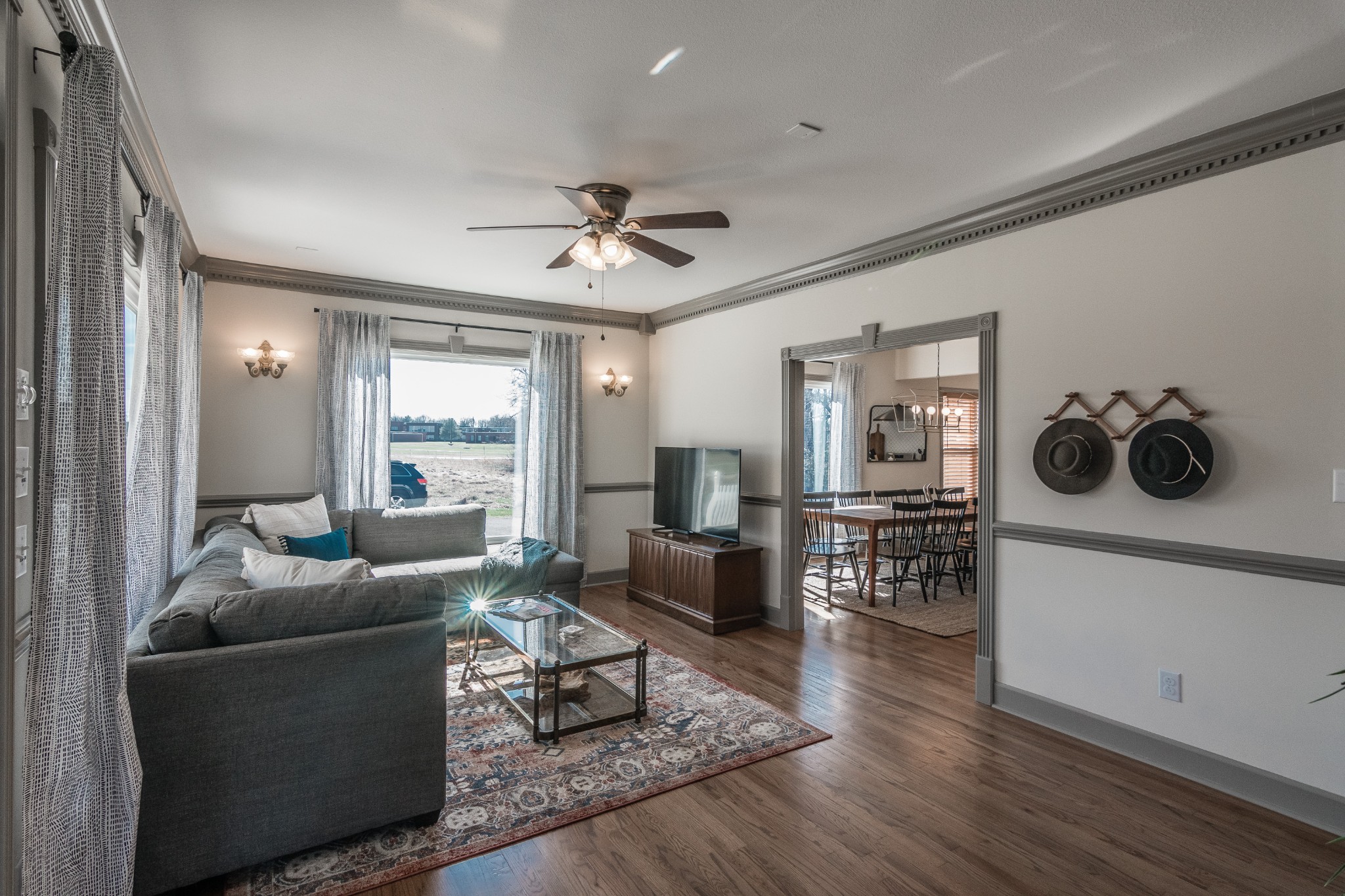 7159 Whites Creek Pike Joelton, TN 37080 - Photo 3 of 24 a living room with furniture and a wooden floor