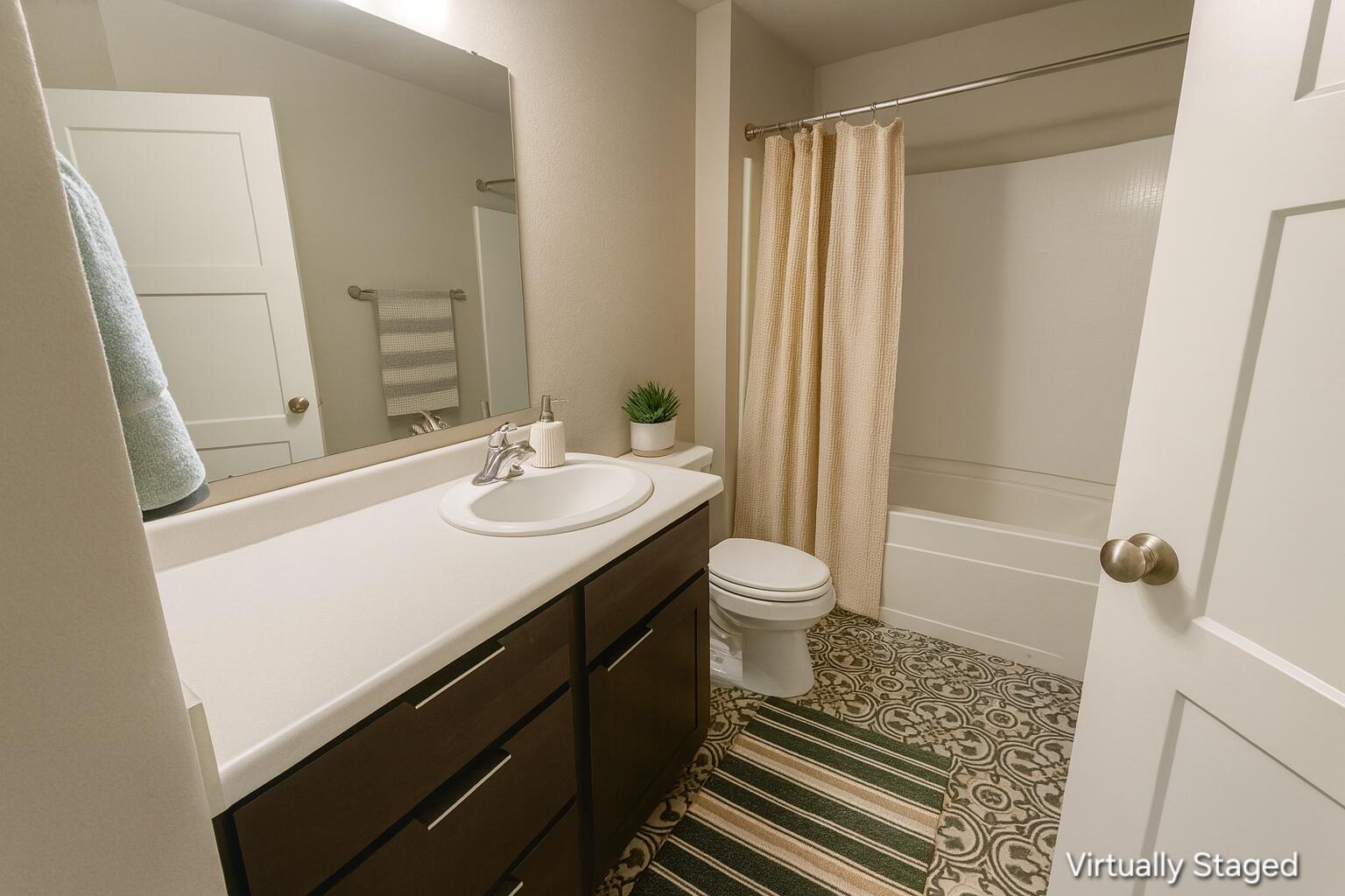 1045 Range Trail Verona, WI 53593 - Photo 13 of 20 Kids bath