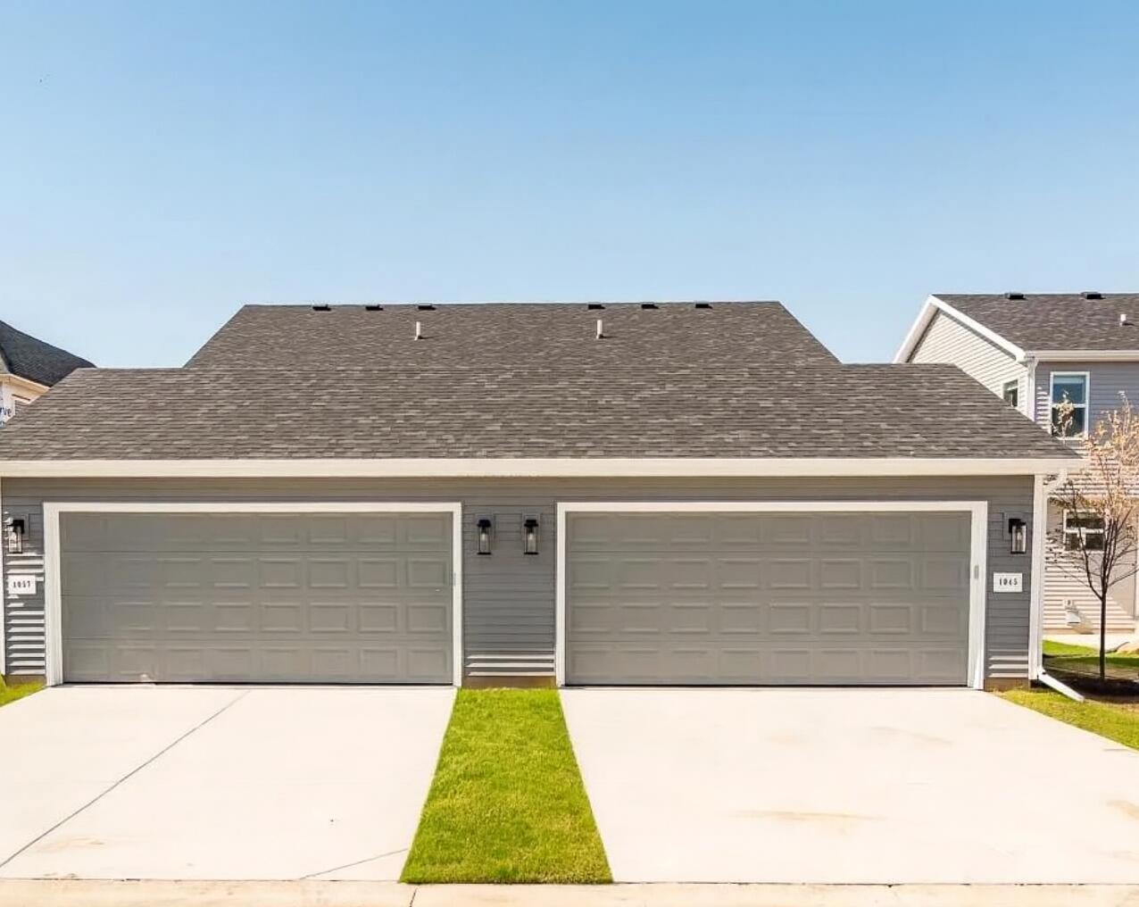 1045 Range Trail Verona, WI 53593 - Photo 18 of 20 Garage