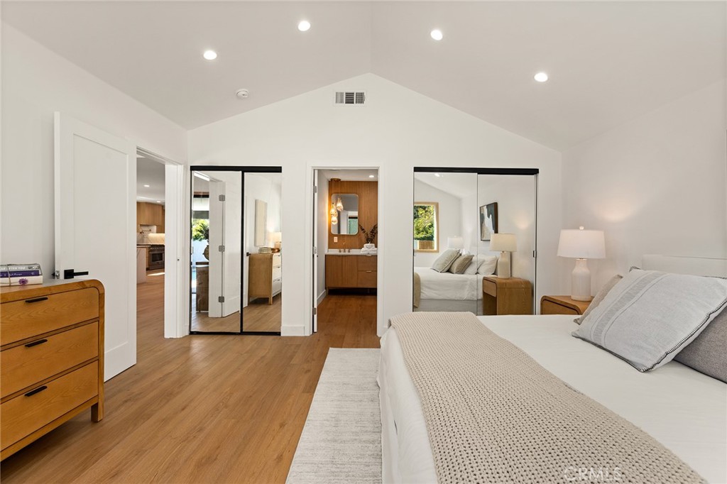 5802 Norwich Avenue Sherman Oaks, CA 91411 - Photo 17 of 49