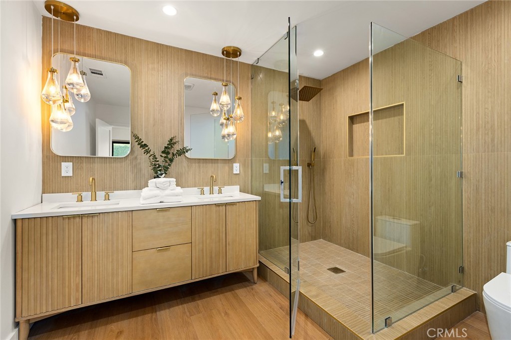 5802 Norwich Avenue Sherman Oaks, CA 91411 - Photo 18 of 49