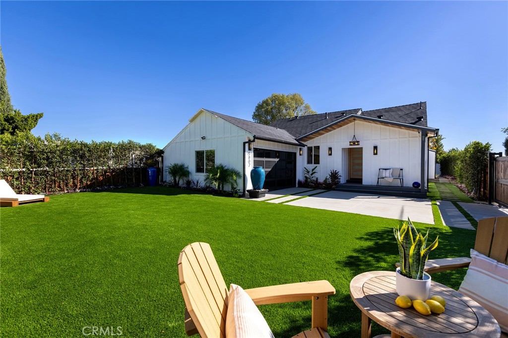 5802 Norwich Avenue Sherman Oaks, CA 91411 - Photo 3 of 49