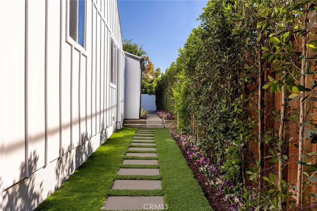 5802 Norwich Avenue Sherman Oaks, CA 91411 - Photo 34 of 49