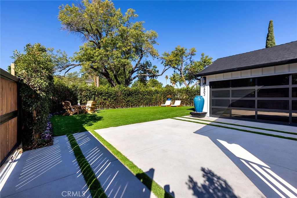 5802 Norwich Avenue Sherman Oaks, CA 91411 - Photo 46 of 49