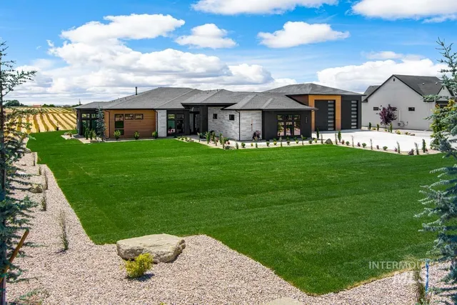 $1,699,900 | 9835 Meadow Park Boulevard, Middleton, ID 83644