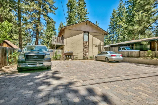 $999,000 | 693 Modesto Avenue, South Lake Tahoe, CA 96150