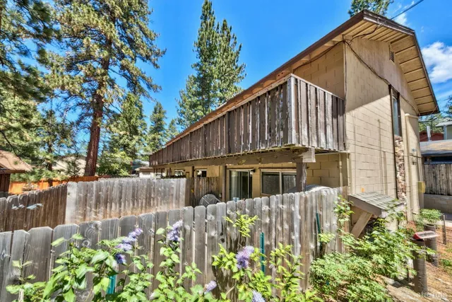 $999,000 | 693 Modesto Avenue, South Lake Tahoe, CA 96150