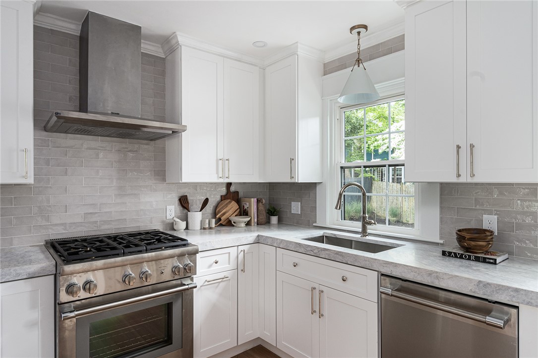 175 Freeman Parkway Providence, RI 02906 - Photo 21 of 50 Gallery Image 21