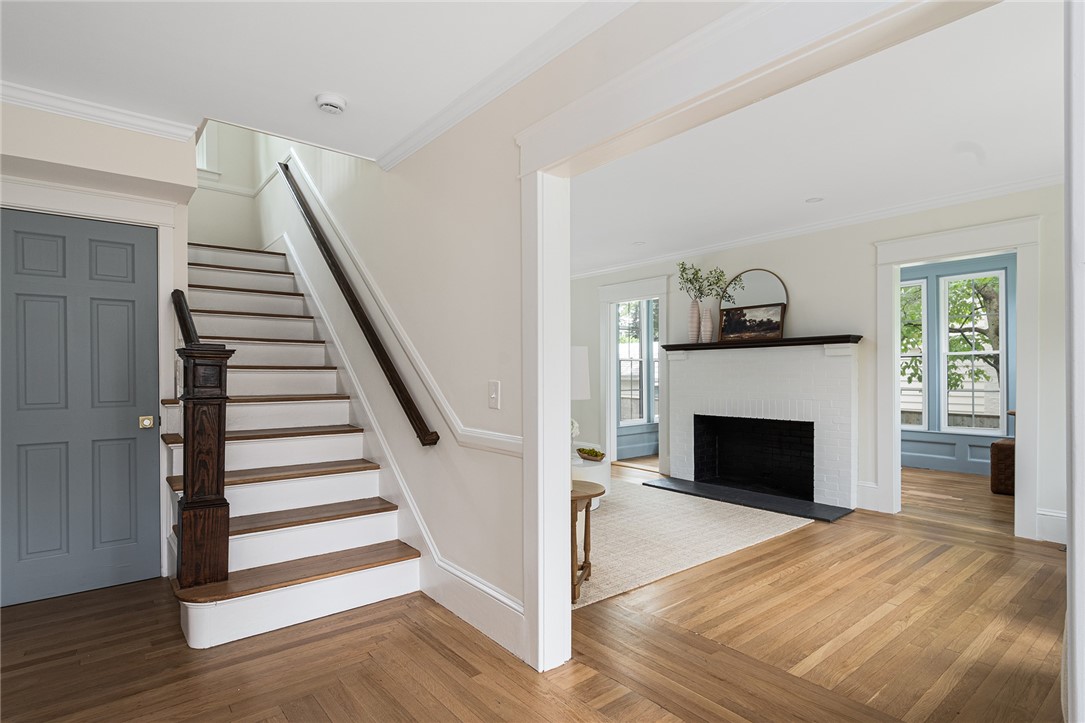 175 Freeman Parkway Providence, RI 02906 - Photo 6 of 50 Gallery Image 6