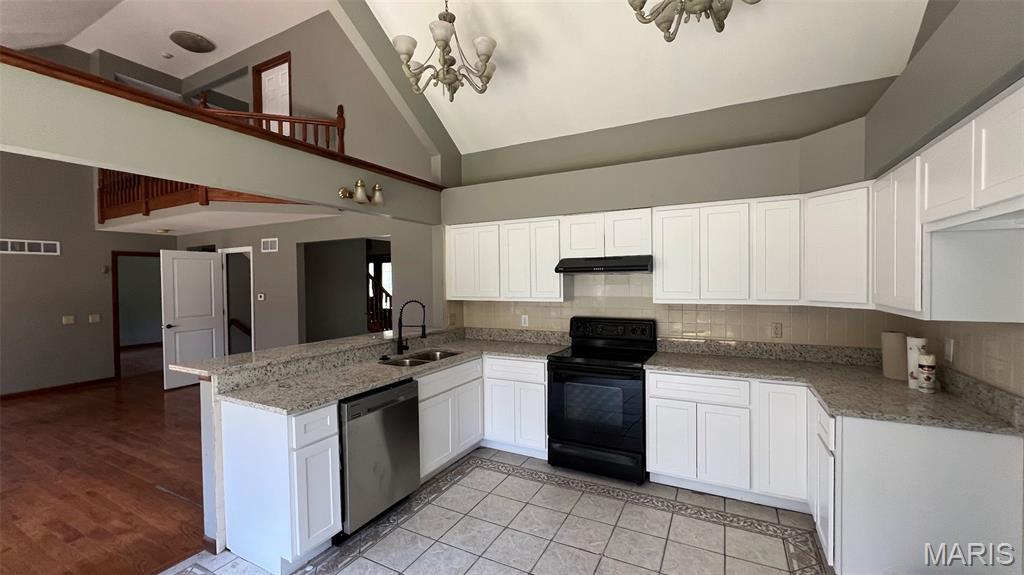15645 Chaste Street Florissant, MO 63034 - Photo 4 of 26
