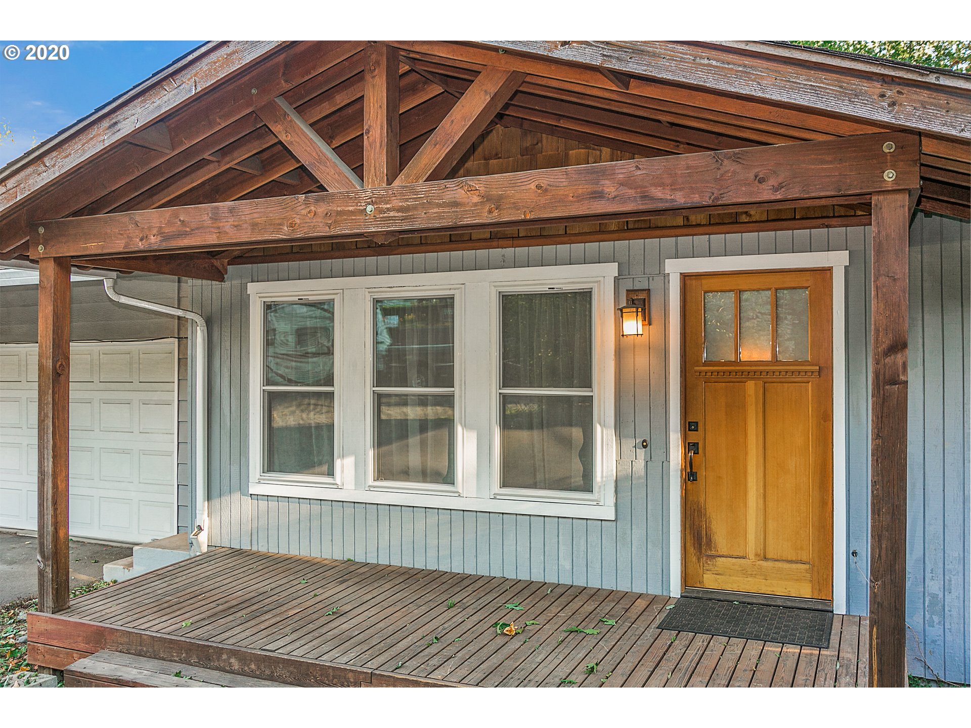 3831 Southwest Alice Street Portland, OR 97219 - Photo 2 of 30 Gallery Image 2
