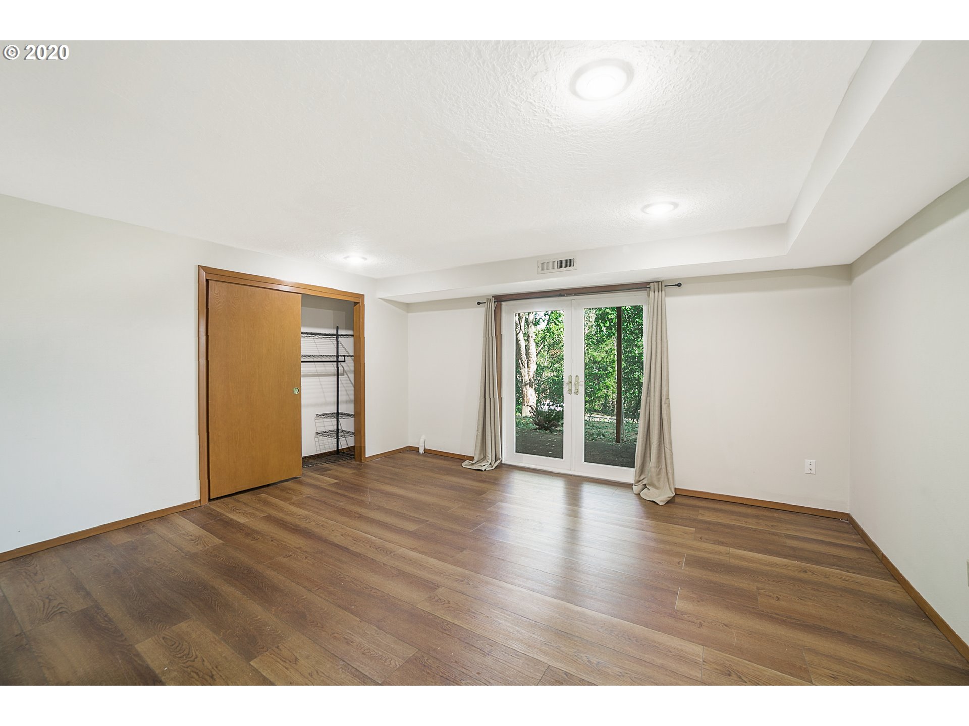 3831 Southwest Alice Street Portland, OR 97219 - Photo 12 of 30 Gallery Image 12