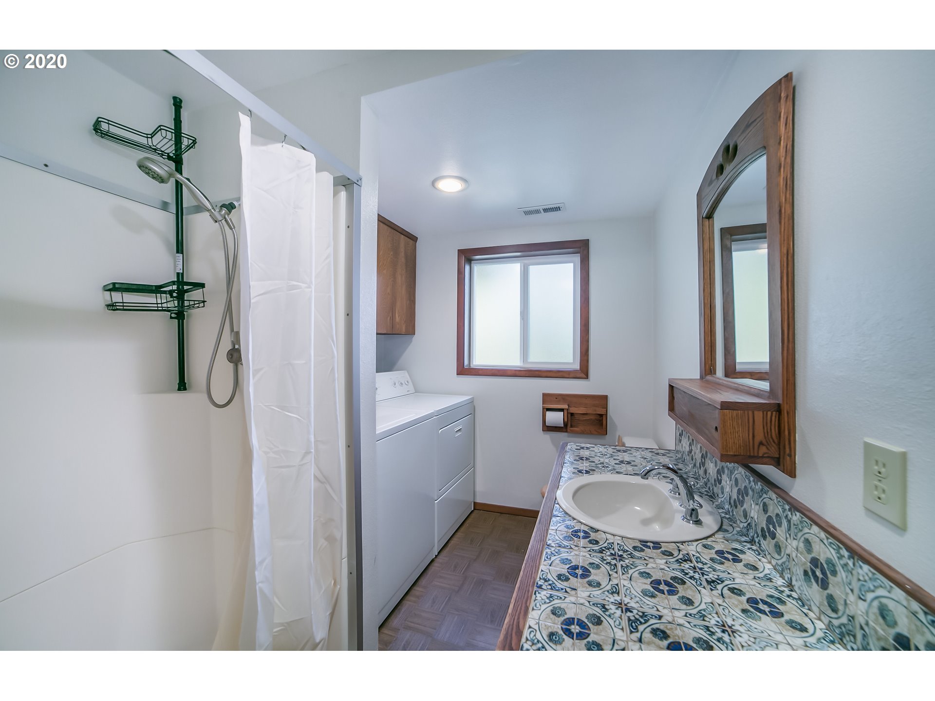 3831 Southwest Alice Street Portland, OR 97219 - Photo 15 of 30 Gallery Image 15