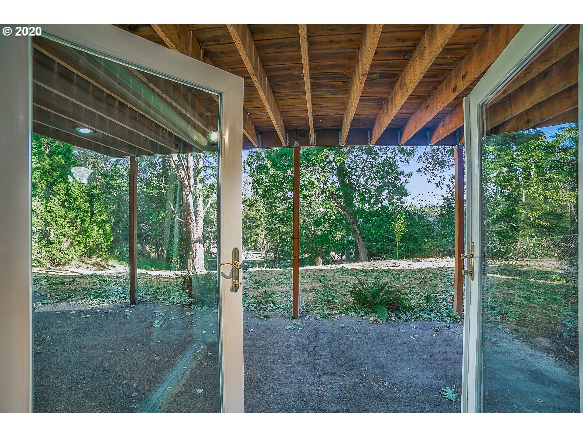 3831 Southwest Alice Street Portland, OR 97219 - Photo 17 of 30 Gallery Image 17