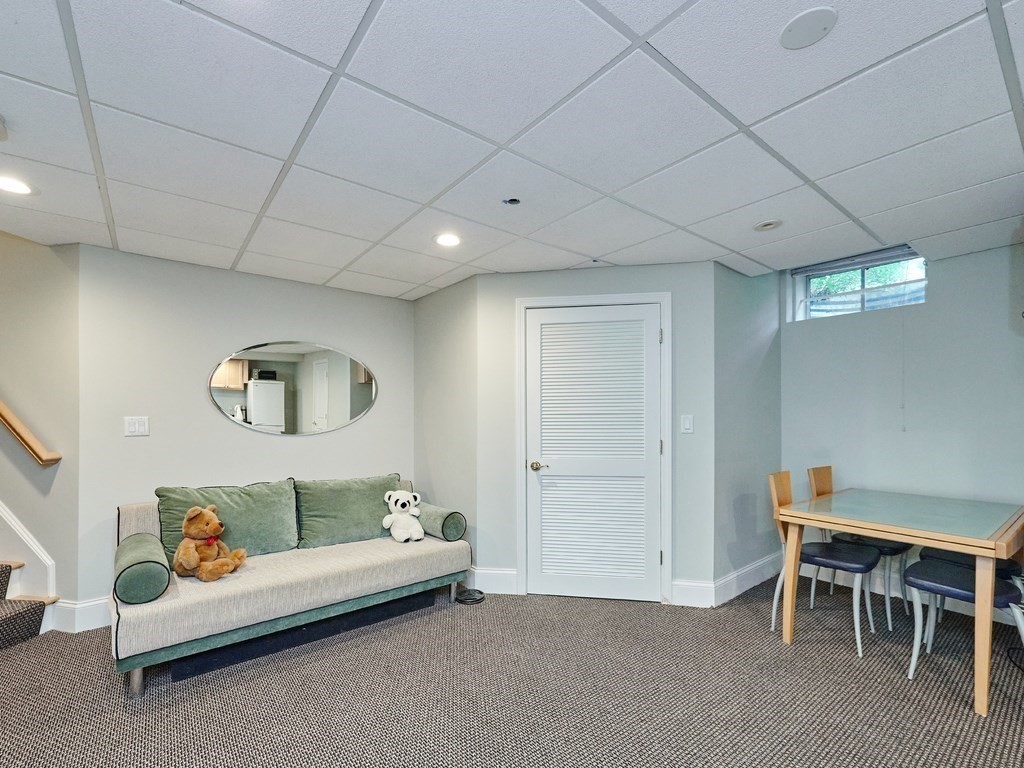 3 Tanglewood Road, Unit 3 Newton, MA 02459 - Photo 26 of 34 Gallery Image 26