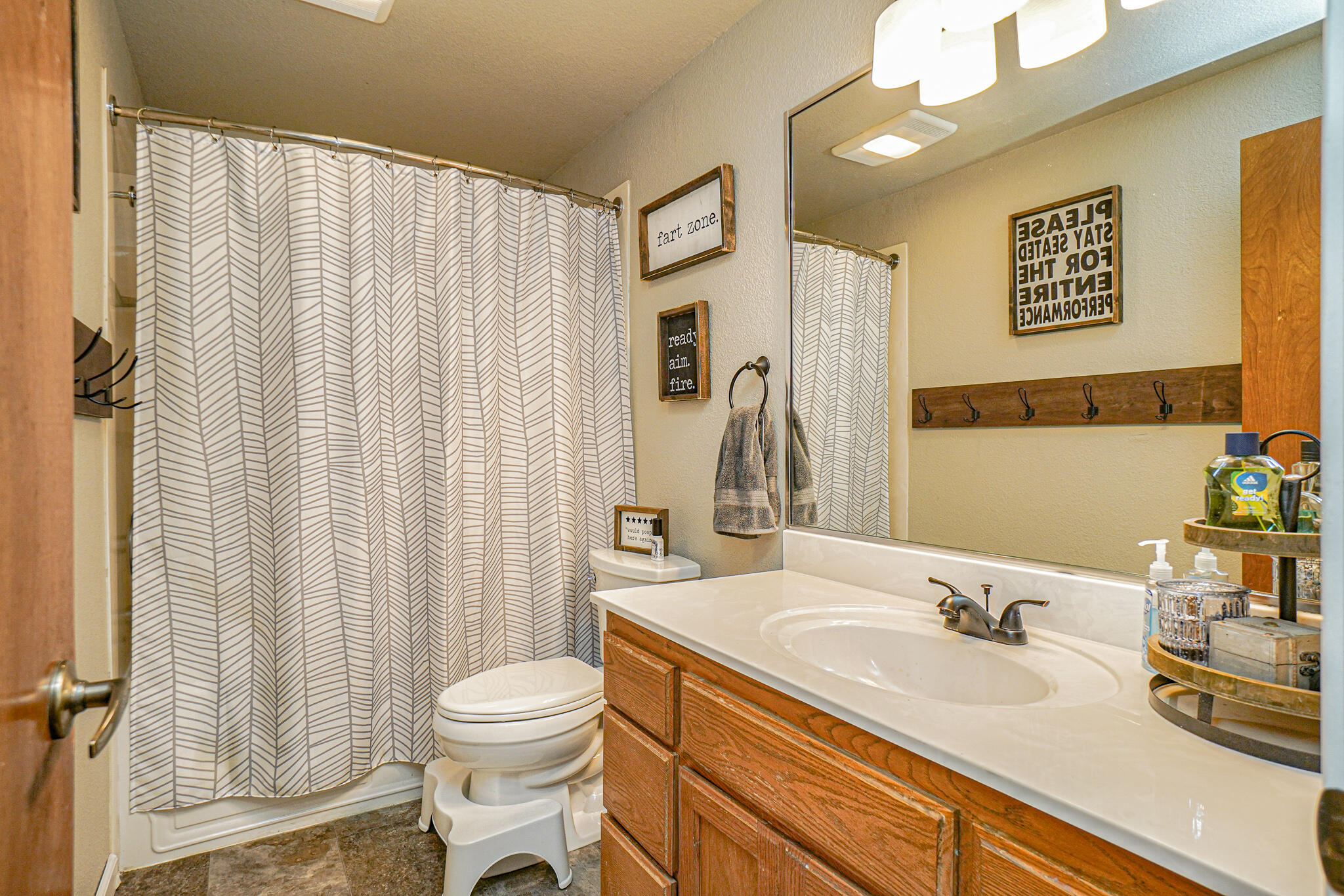 930 Amanda Way Central Point, OR 97502 - Photo 21 of 28 25