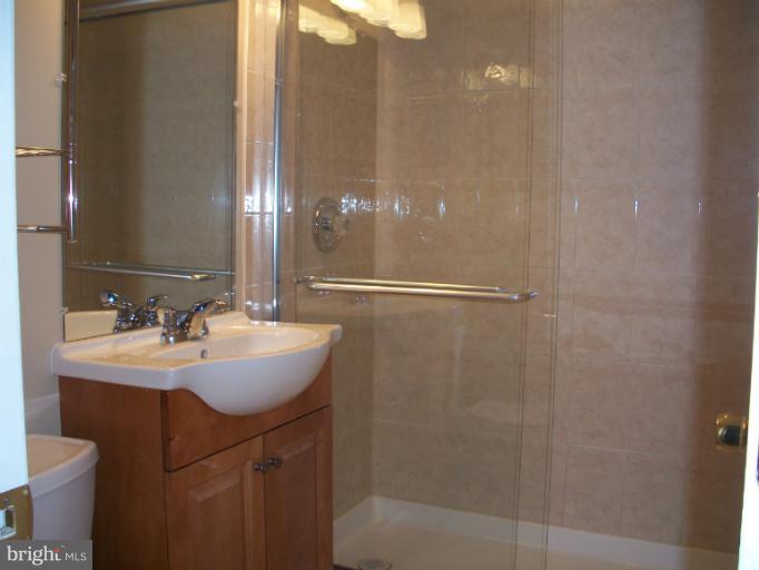 2723 Munson Street Silver Spring, MD 20902 - Photo 22 of 23 Bath