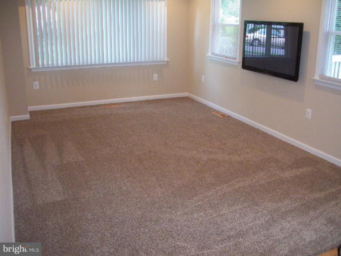2723 Munson Street Silver Spring, MD 20902 - Photo 7 of 23 Family Room
